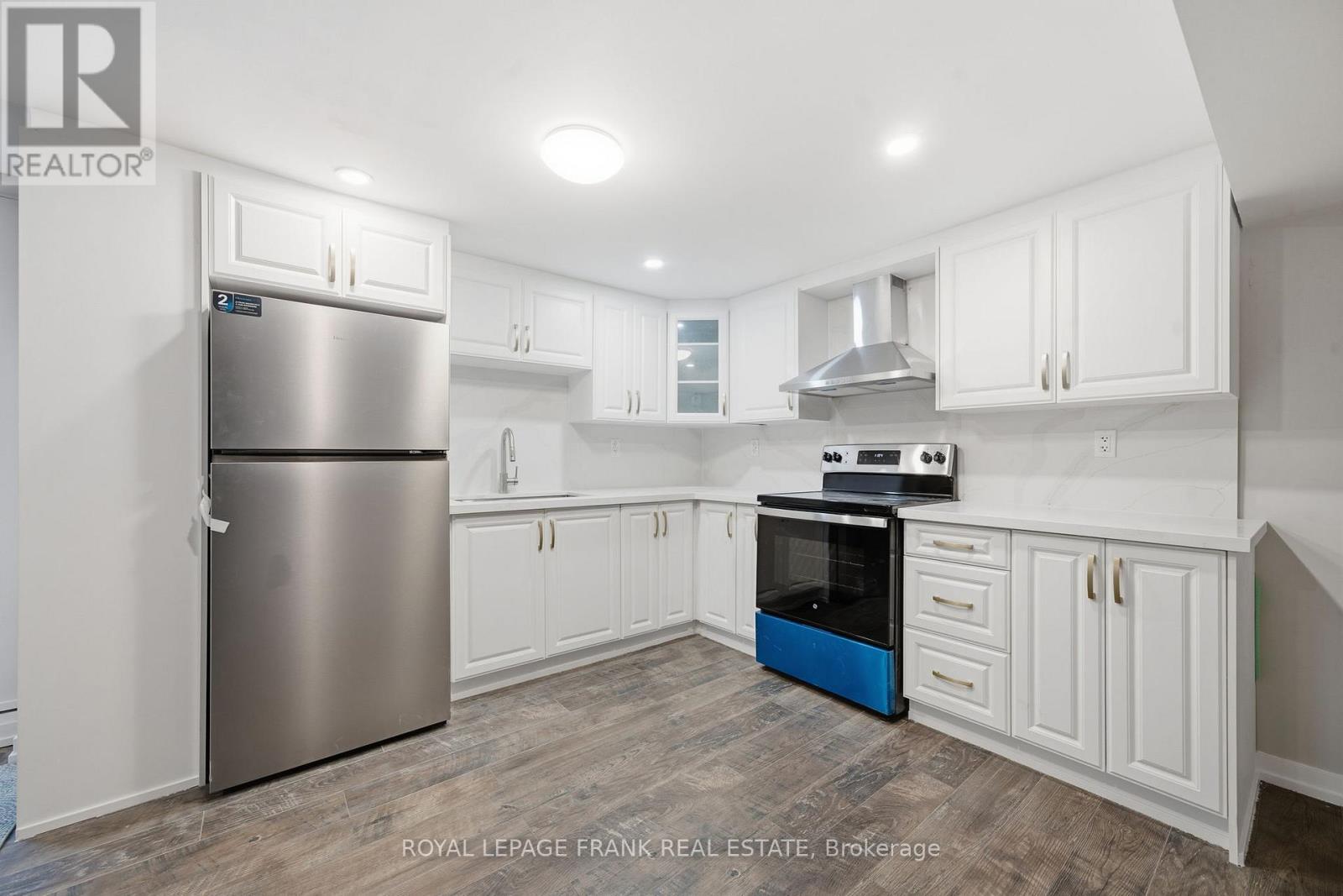 












BASEMENT - 32 HEARNE CRESCENT

,
Ajax (Central),




Ontario
L1T3P5

