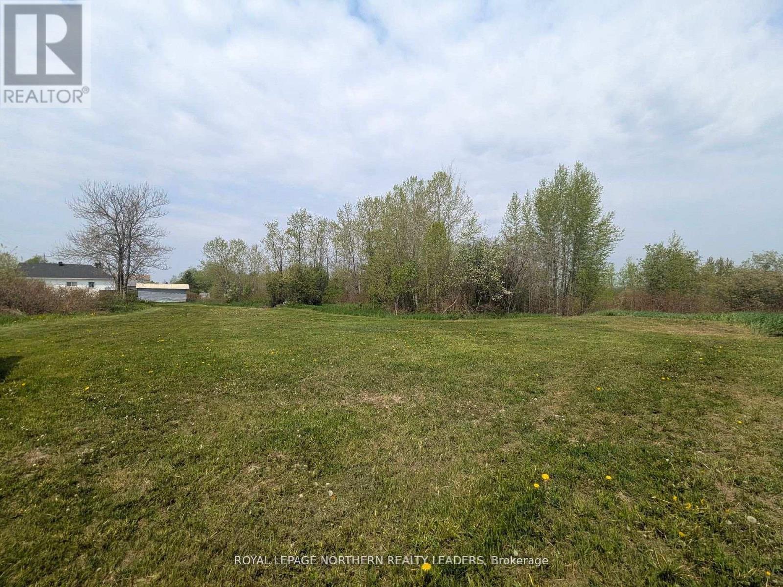 












CON 2 N PT LOT 12 WHITNEY

,
Timmins (SP - Connaught Hill),







Ontario
P0N1H0

