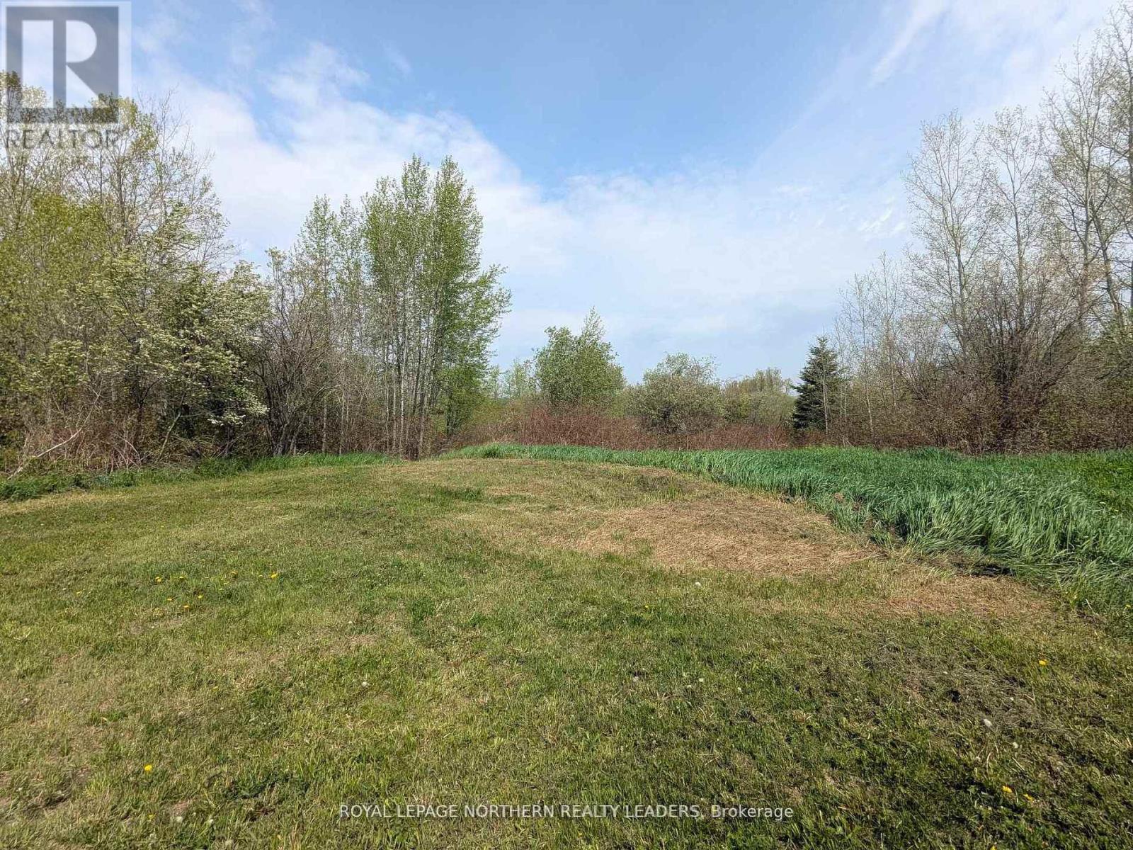 












CON 2 N PT LOT 12 WHITNEY

,
Timmins (SP - Connaught Hill),







Ontario
P0N1H0

