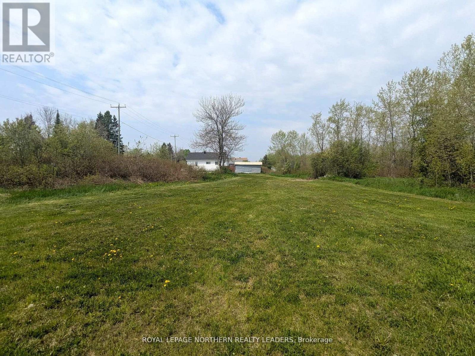 












CON 2 N PT LOT 12 WHITNEY

,
Timmins (SP - Connaught Hill),







Ontario
P0N1H0

