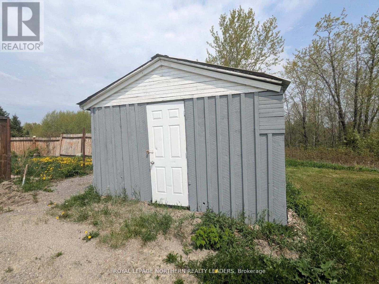 












CON 2 N PT LOT 12 WHITNEY

,
Timmins (SP - Connaught Hill),







Ontario
P0N1H0

