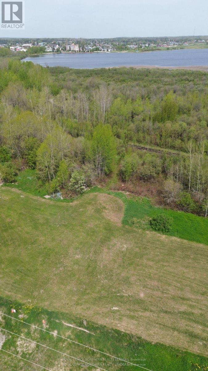 












CON 2 N PT LOT 12 WHITNEY

,
Timmins (SP - Connaught Hill),







Ontario
P0N1H0

