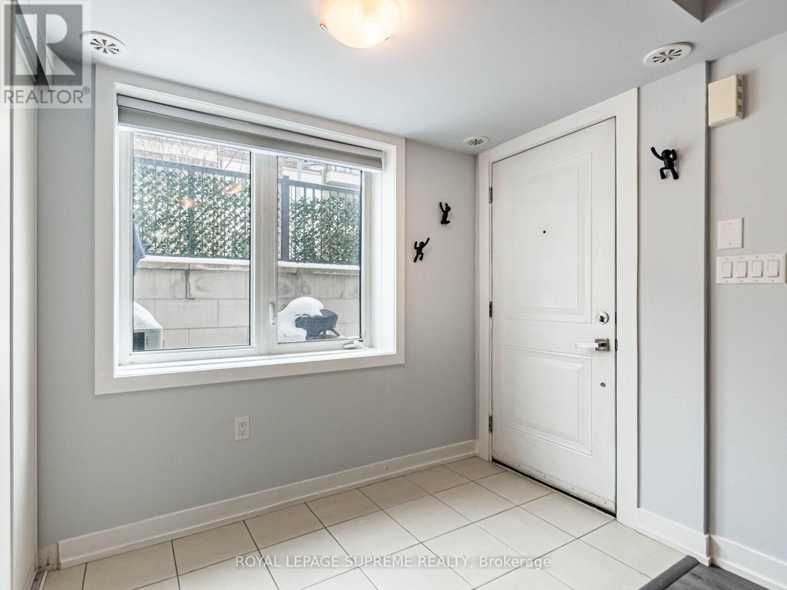 












301 - 6 DRUMMOND STREET

,
Toronto,




Ontario
M8V1Y8

