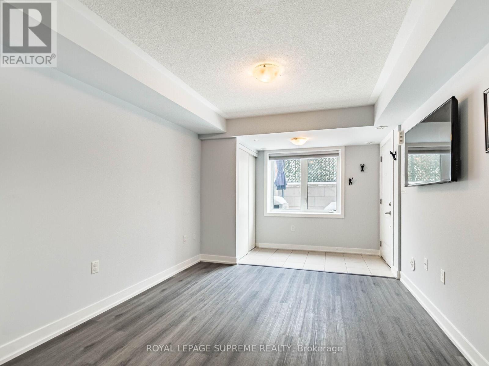 












301 - 6 DRUMMOND STREET

,
Toronto,




Ontario
M8V1Y8

