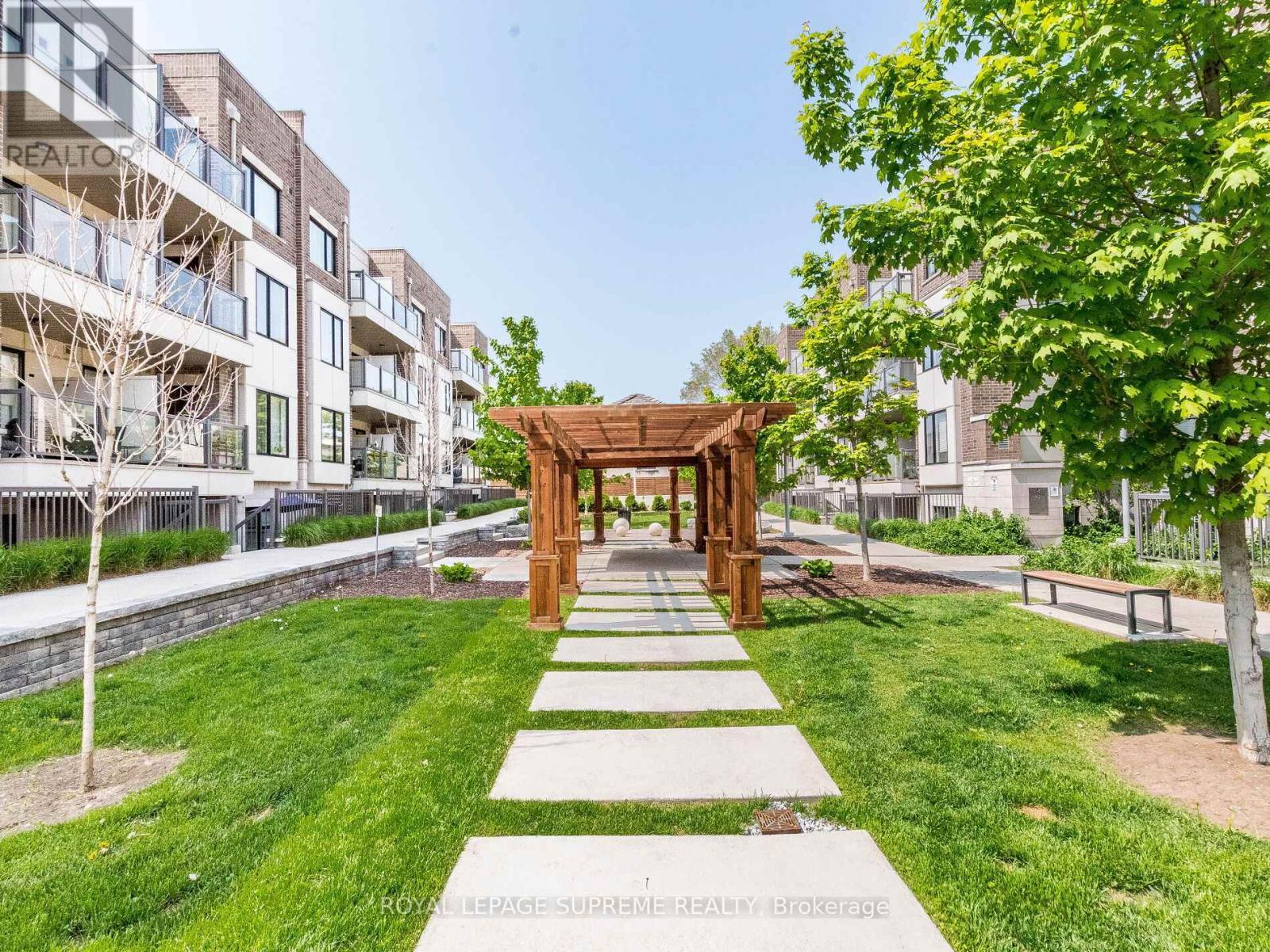 












301 - 6 DRUMMOND STREET

,
Toronto,




Ontario
M8V1Y8

