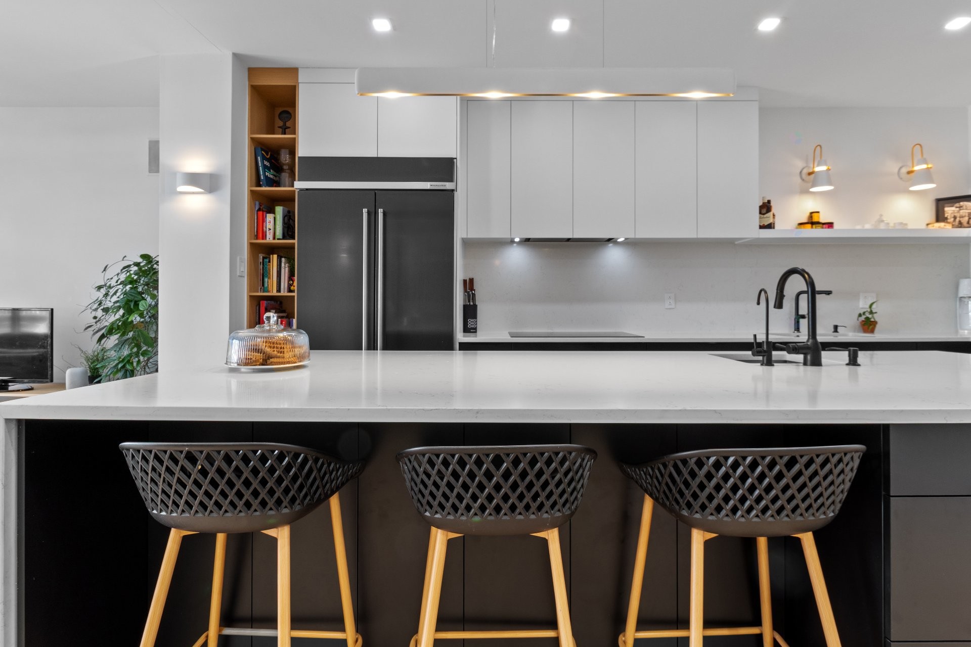 









6365


Av. des Érables

,
Montréal (Rosemont/La Petite-Patrie),




QC
H2G2M7

