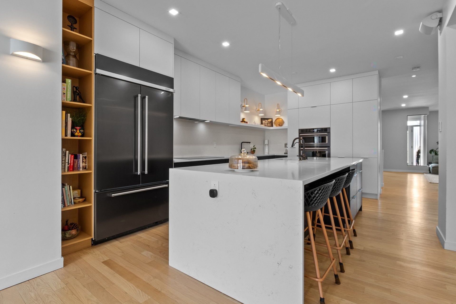 









6365


Av. des Érables

,
Montréal (Rosemont/La Petite-Patrie),




QC
H2G2M7

