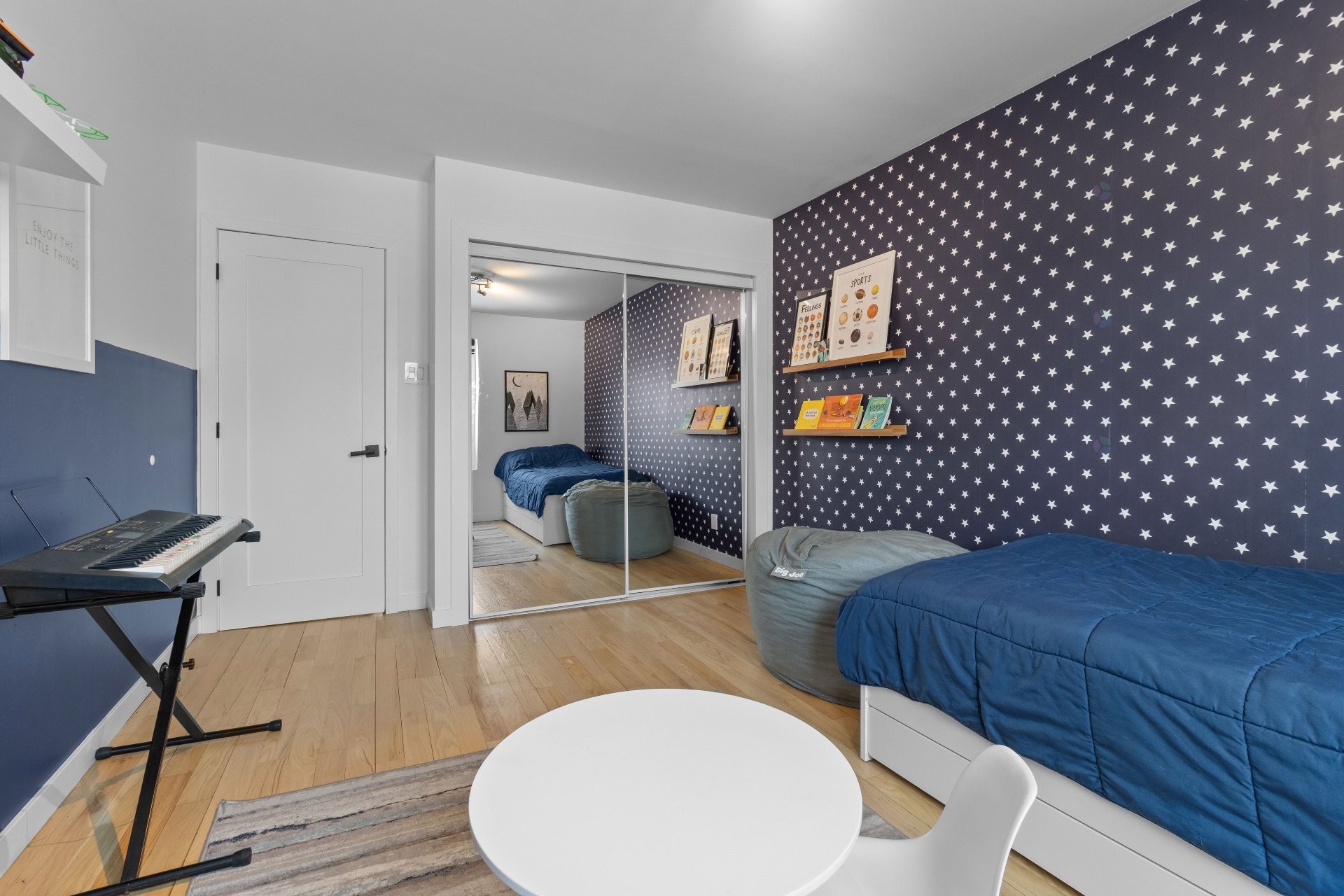 









6365


Av. des Érables

,
Montréal (Rosemont/La Petite-Patrie),




QC
H2G2M7

