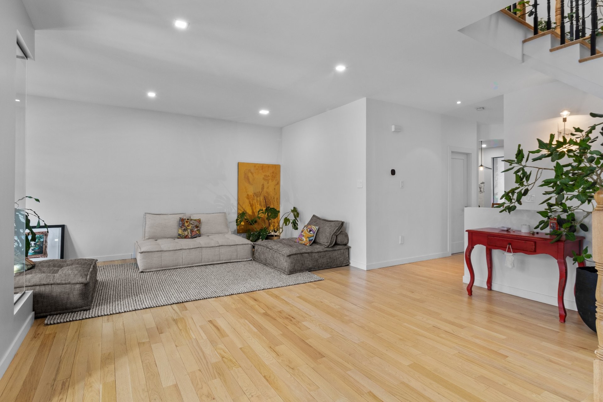 









6365


Av. des Érables

,
Montréal (Rosemont/La Petite-Patrie),




QC
H2G2M7

