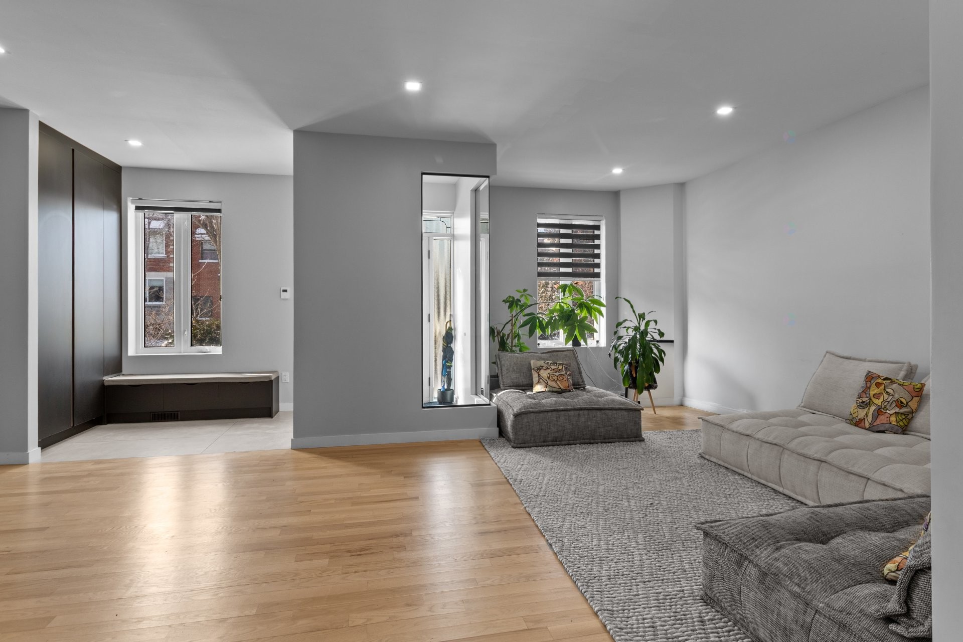 









6365


Av. des Érables

,
Montréal (Rosemont/La Petite-Patrie),




QC
H2G2M7

