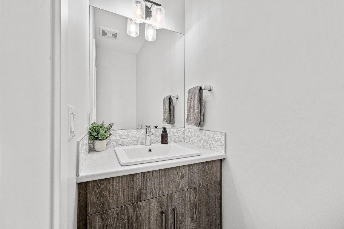 









2575


Eagle Ridge

Drive, 7,
West Kelowna,




BC
V4T 0B7

