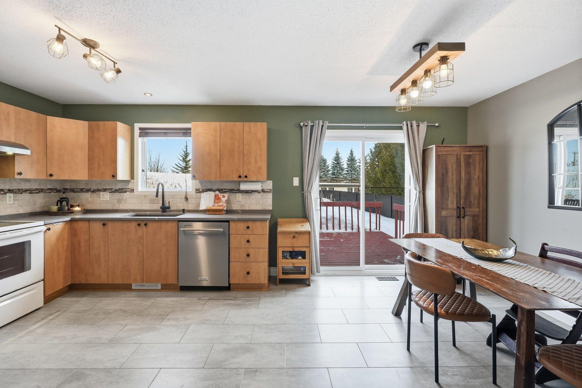 









35


Rue d'Andromède

,
Gatineau (Aylmer),




QC
J9J0A6

