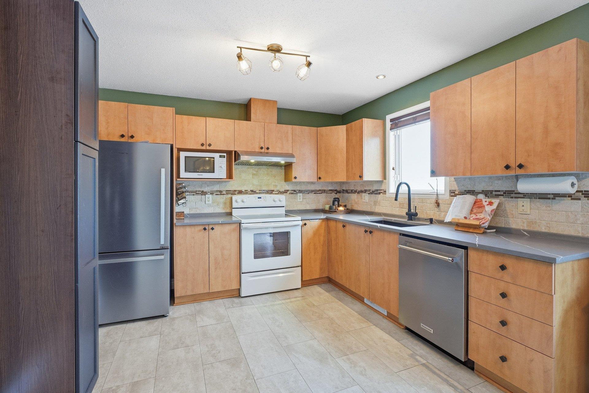 









35


Rue d'Andromède

,
Gatineau (Aylmer),




QC
J9J0A6

