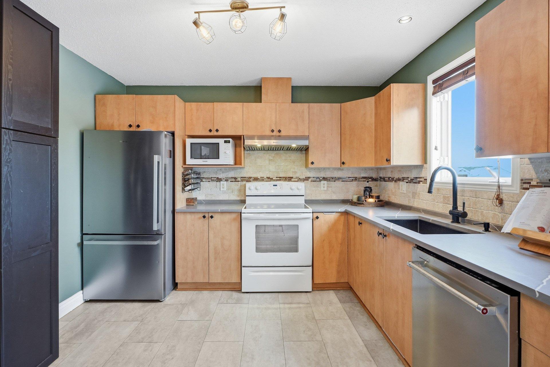 









35


Rue d'Andromède

,
Gatineau (Aylmer),




QC
J9J0A6

