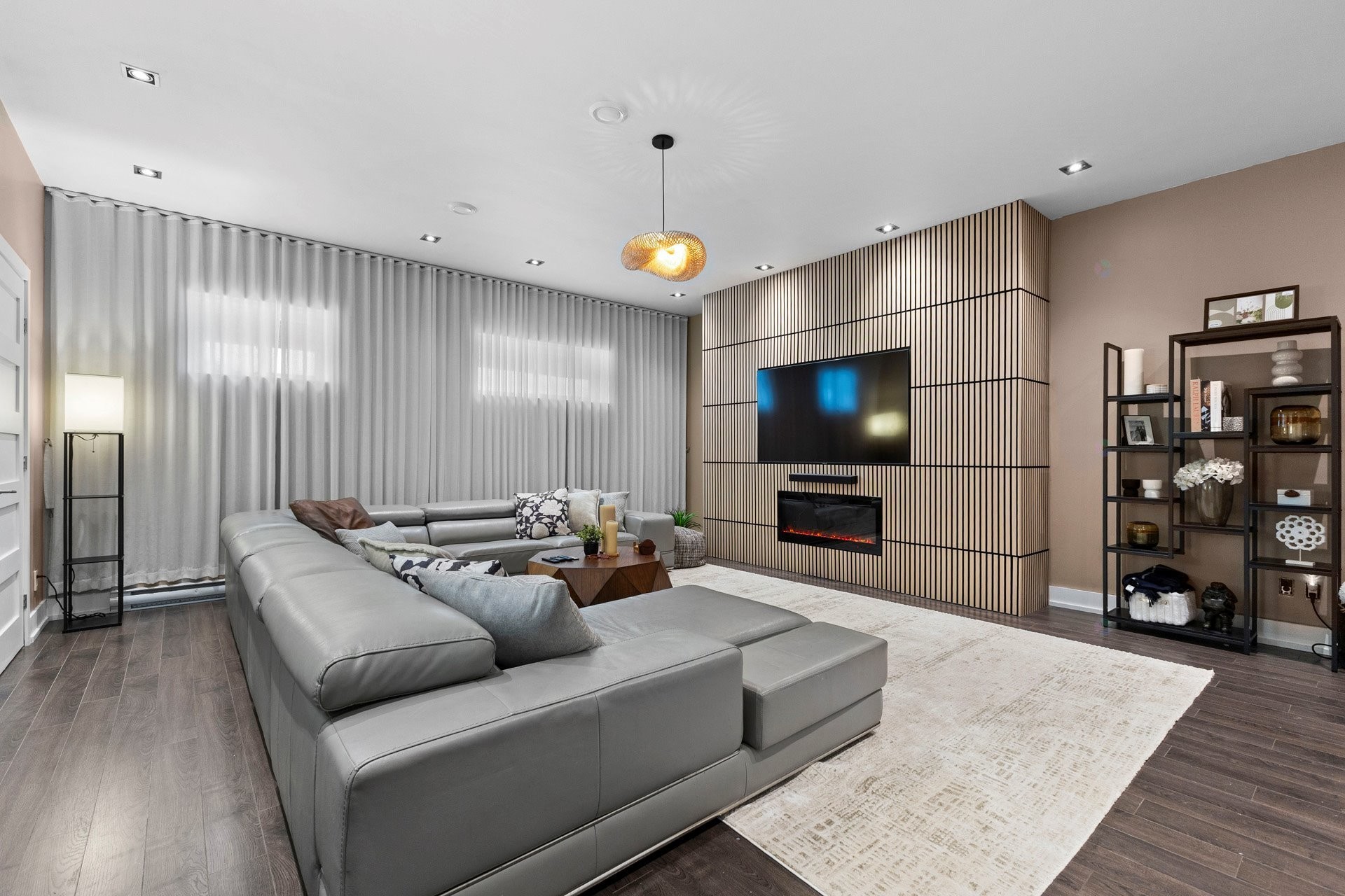 









60


Rue de Turin

,
Candiac,




QC
J5R0L3

