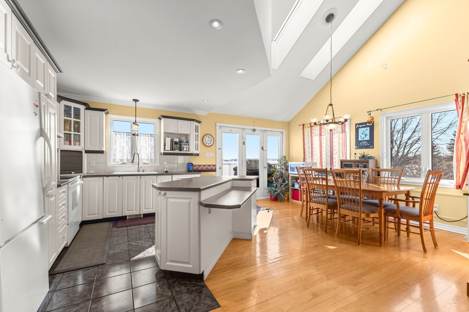 









183


Ch. du Fleuve

,
Pointe-des-Cascades,




QC
J0P1M0

