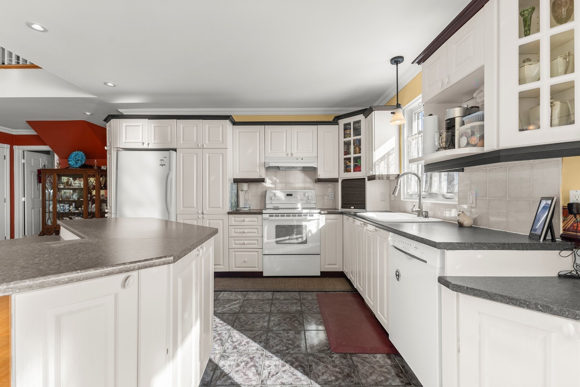 









183


Ch. du Fleuve

,
Pointe-des-Cascades,




QC
J0P1M0

