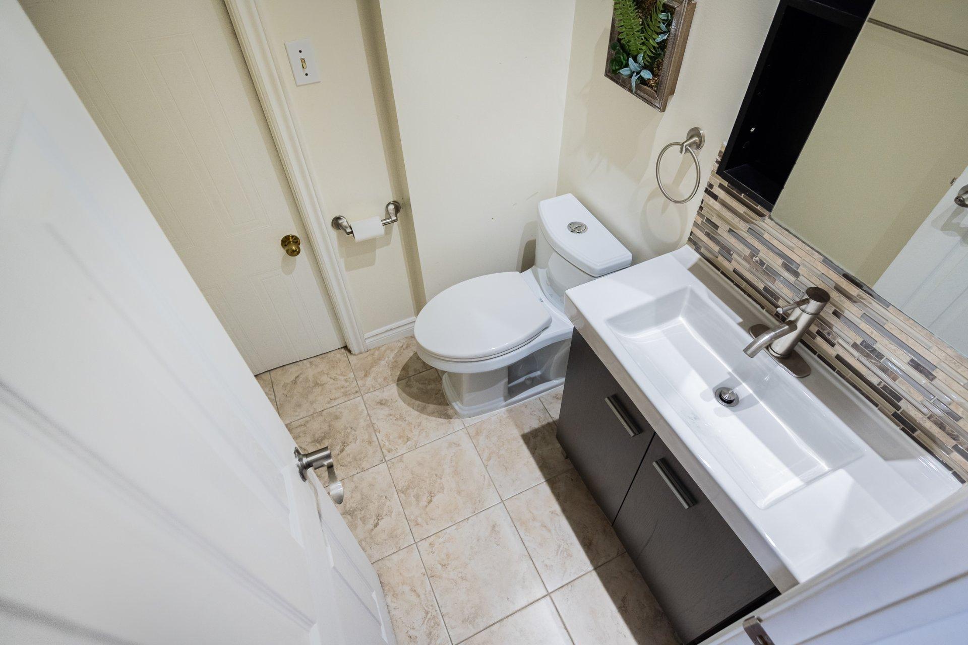 









4732


Rue Guénette

,
Laval (Chomedey),




QC
H7T2V1

