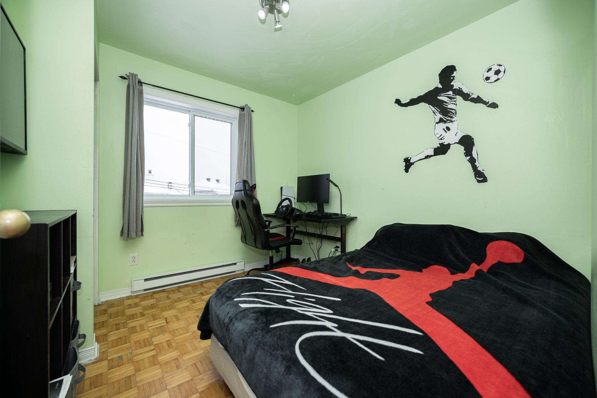 









4732


Rue Guénette

,
Laval (Chomedey),




QC
H7T2V1

