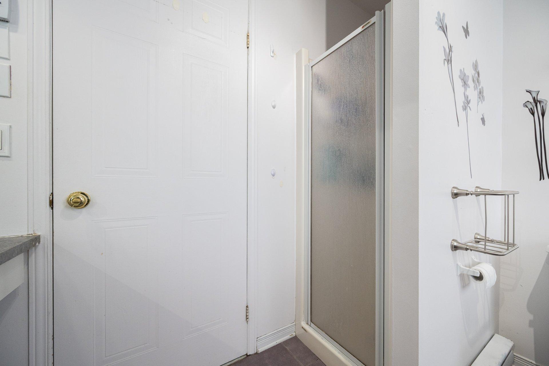 









4732


Rue Guénette

,
Laval (Chomedey),




QC
H7T2V1

