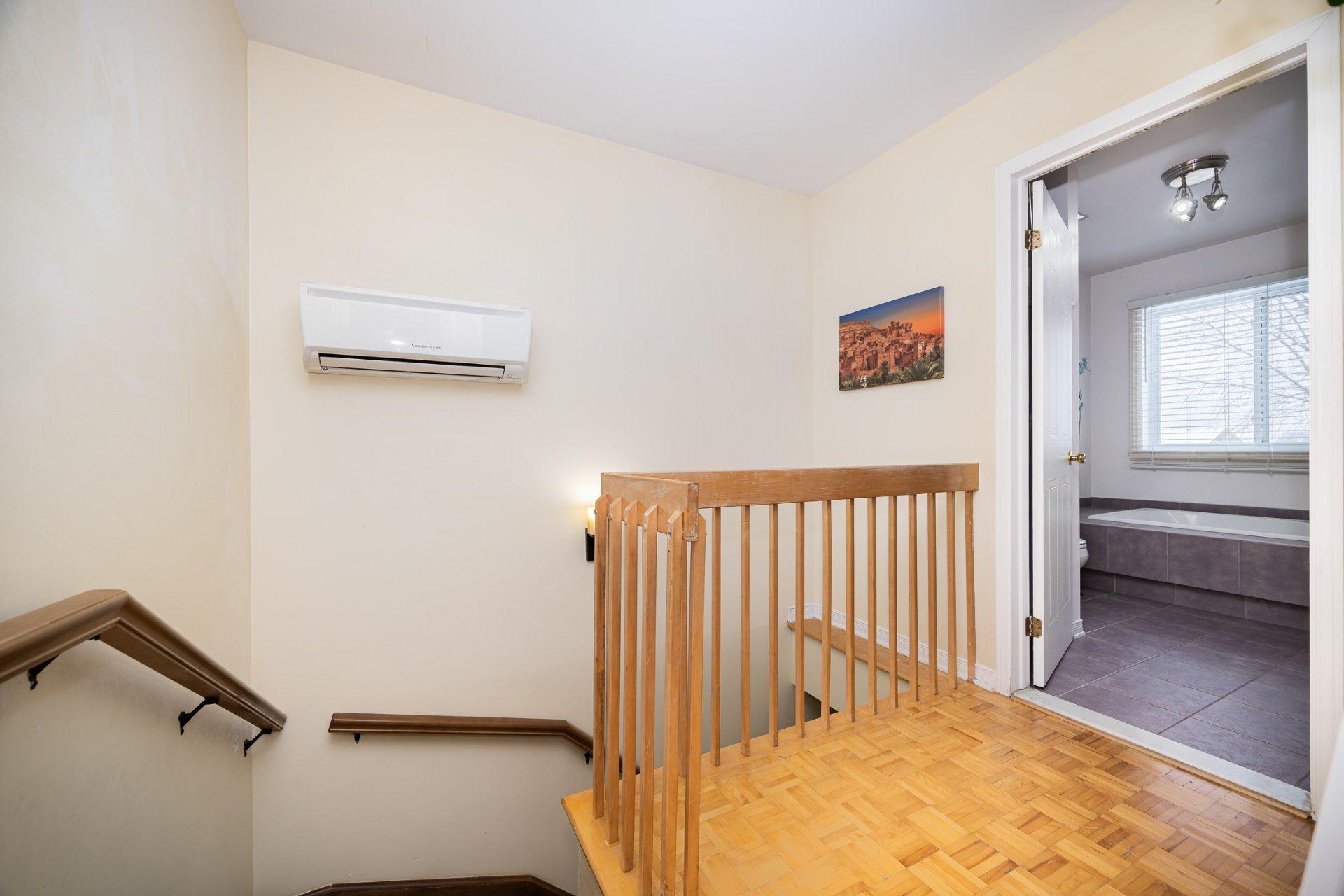 









4732


Rue Guénette

,
Laval (Chomedey),




QC
H7T2V1

