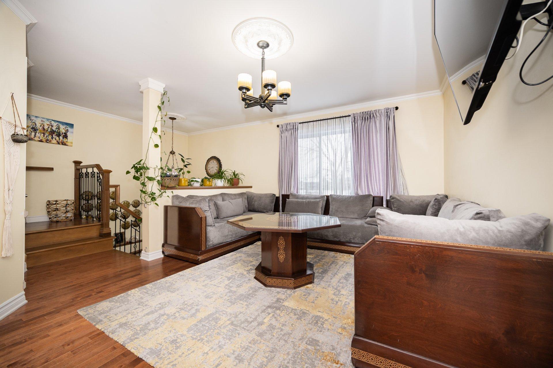 









4732


Rue Guénette

,
Laval (Chomedey),




QC
H7T2V1

