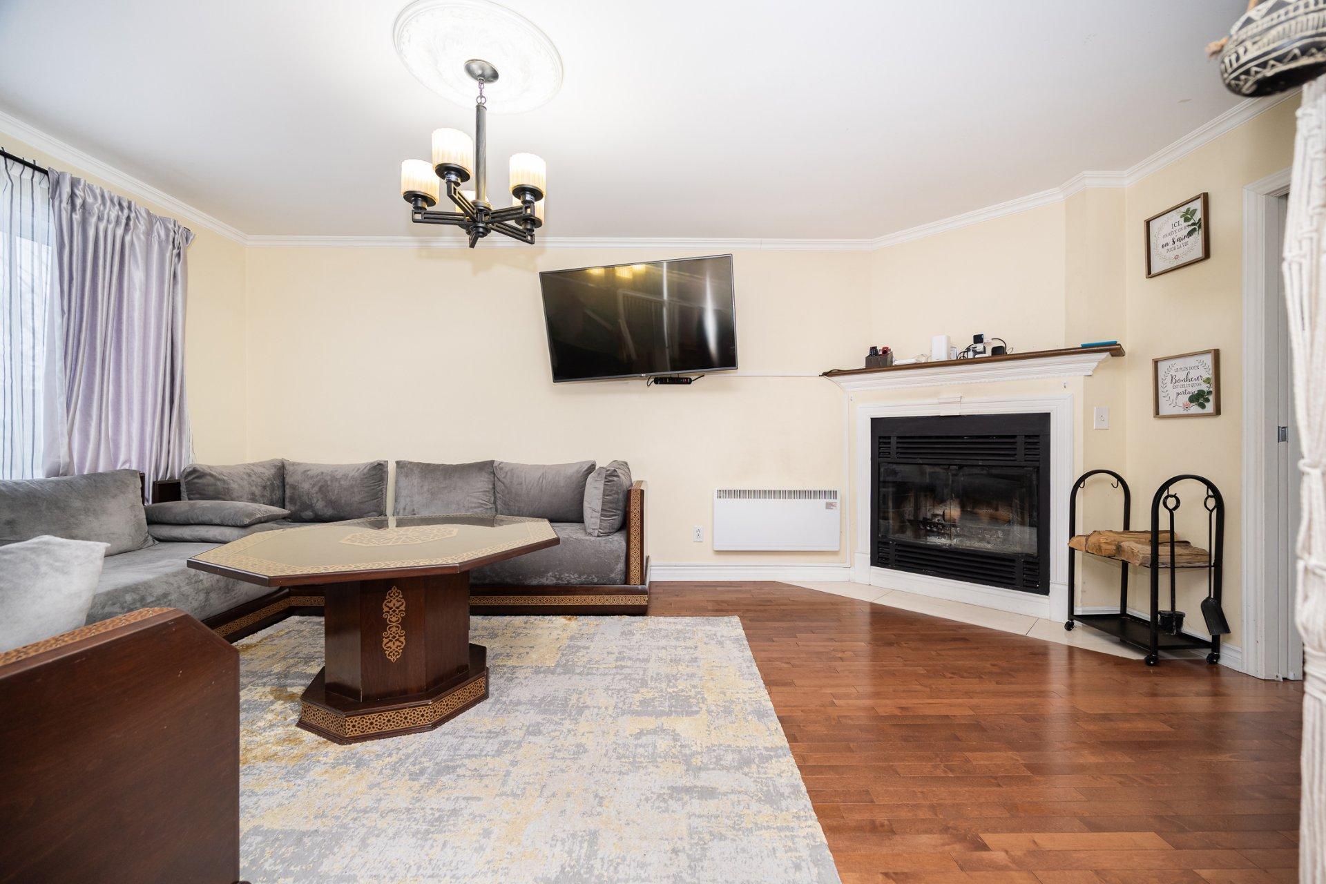 









4732


Rue Guénette

,
Laval (Chomedey),




QC
H7T2V1

