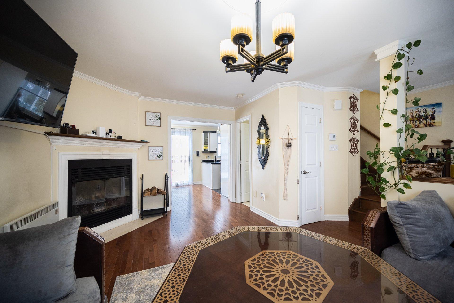 









4732


Rue Guénette

,
Laval (Chomedey),




QC
H7T2V1

