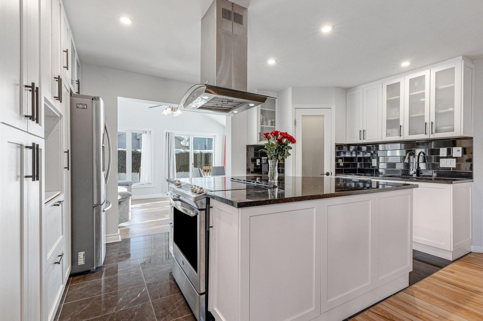 









2141


Rue Borduas

,
Sainte-Julie,




QC
J3E2H4

