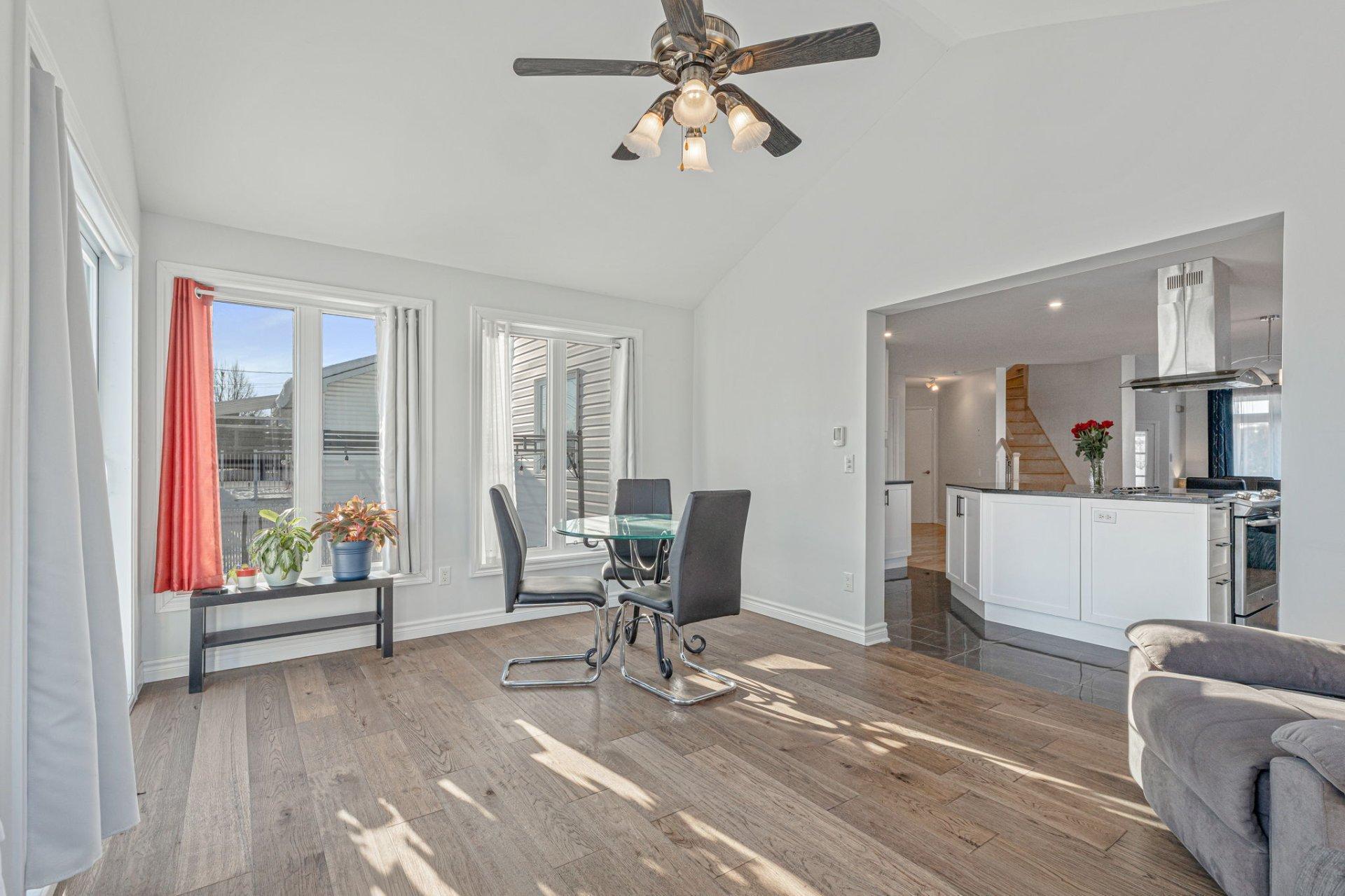 









2141


Rue Borduas

,
Sainte-Julie,




QC
J3E2H4

