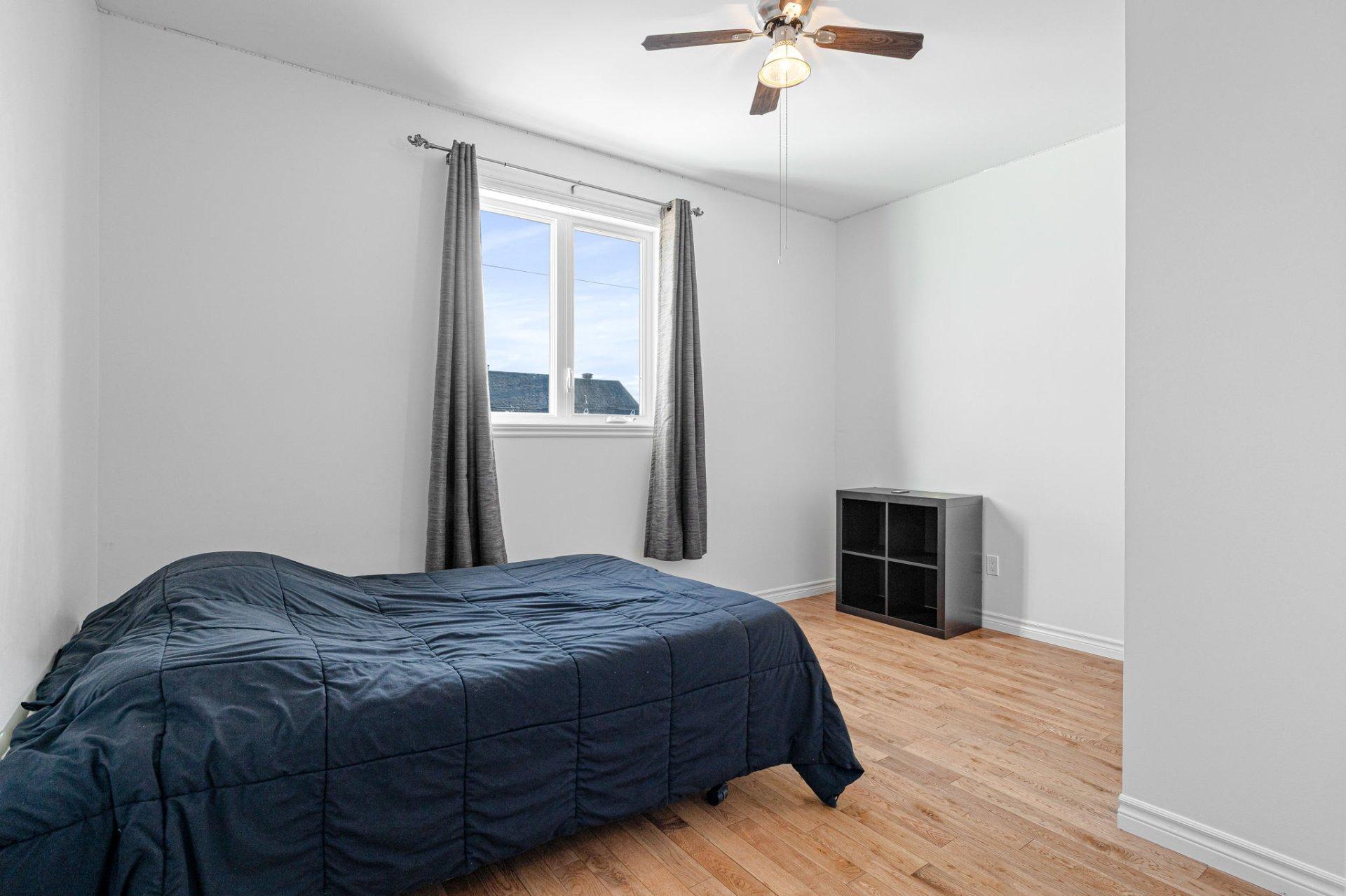 









2141


Rue Borduas

,
Sainte-Julie,




QC
J3E2H4

