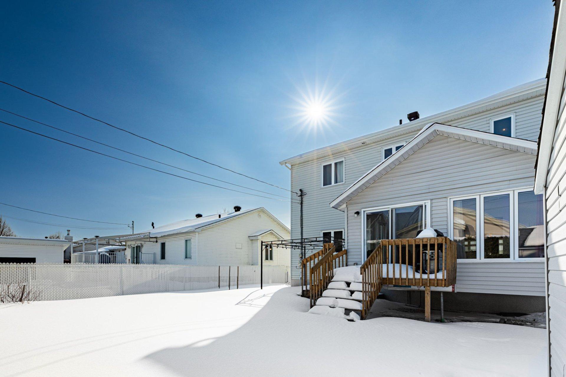 









2141


Rue Borduas

,
Sainte-Julie,




QC
J3E2H4

