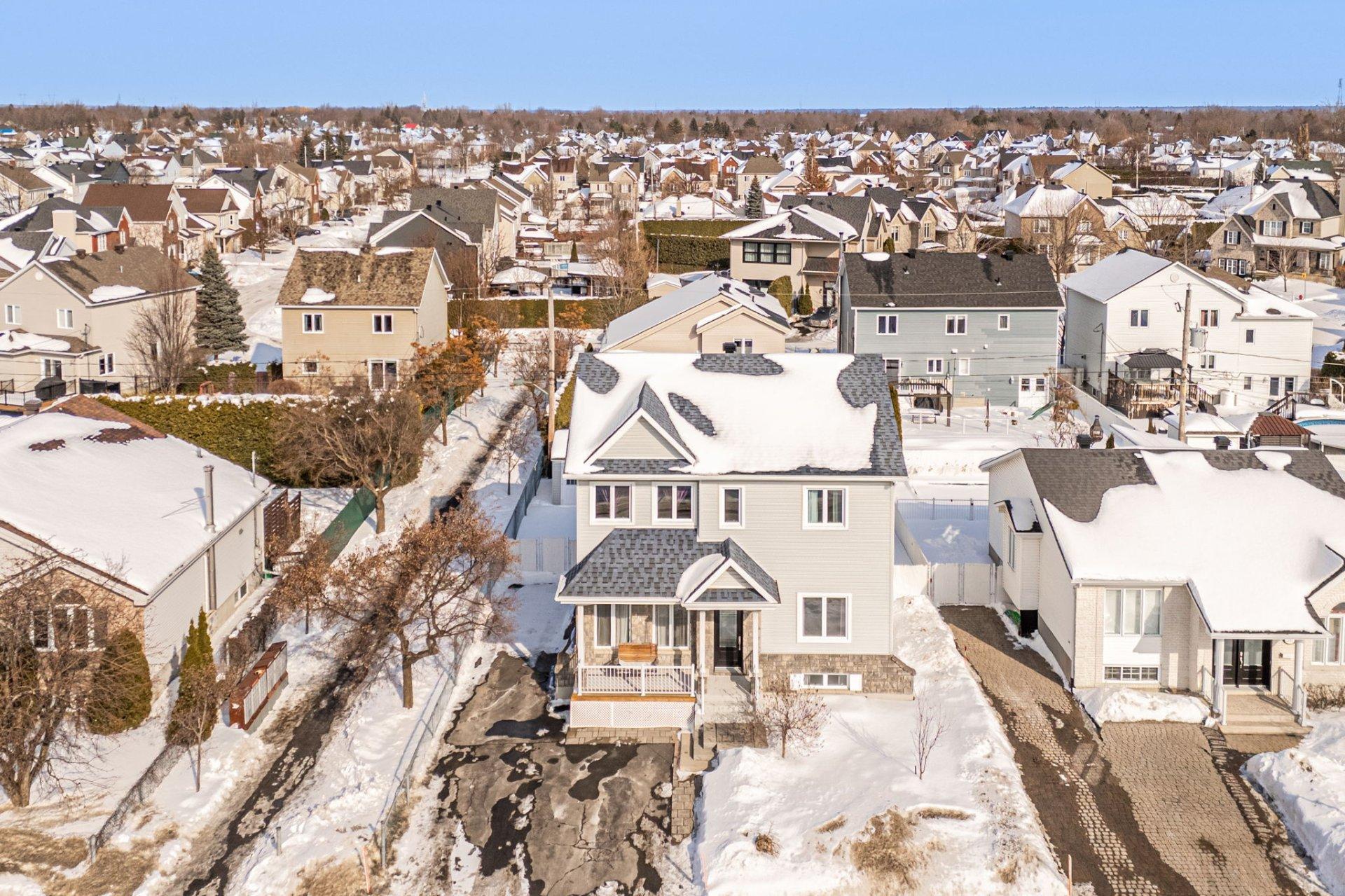 









2141


Rue Borduas

,
Sainte-Julie,




QC
J3E2H4

