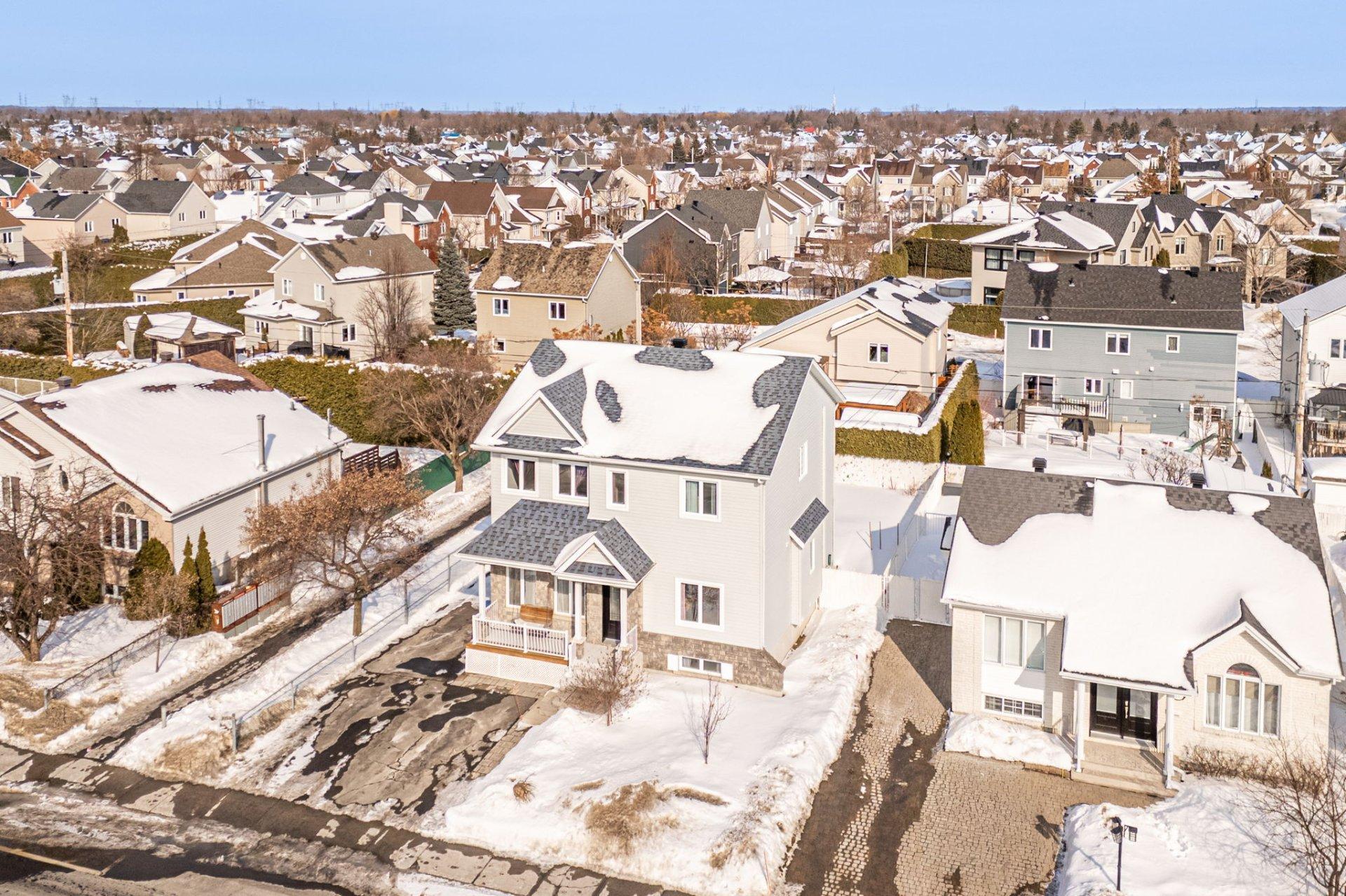 









2141


Rue Borduas

,
Sainte-Julie,




QC
J3E2H4

