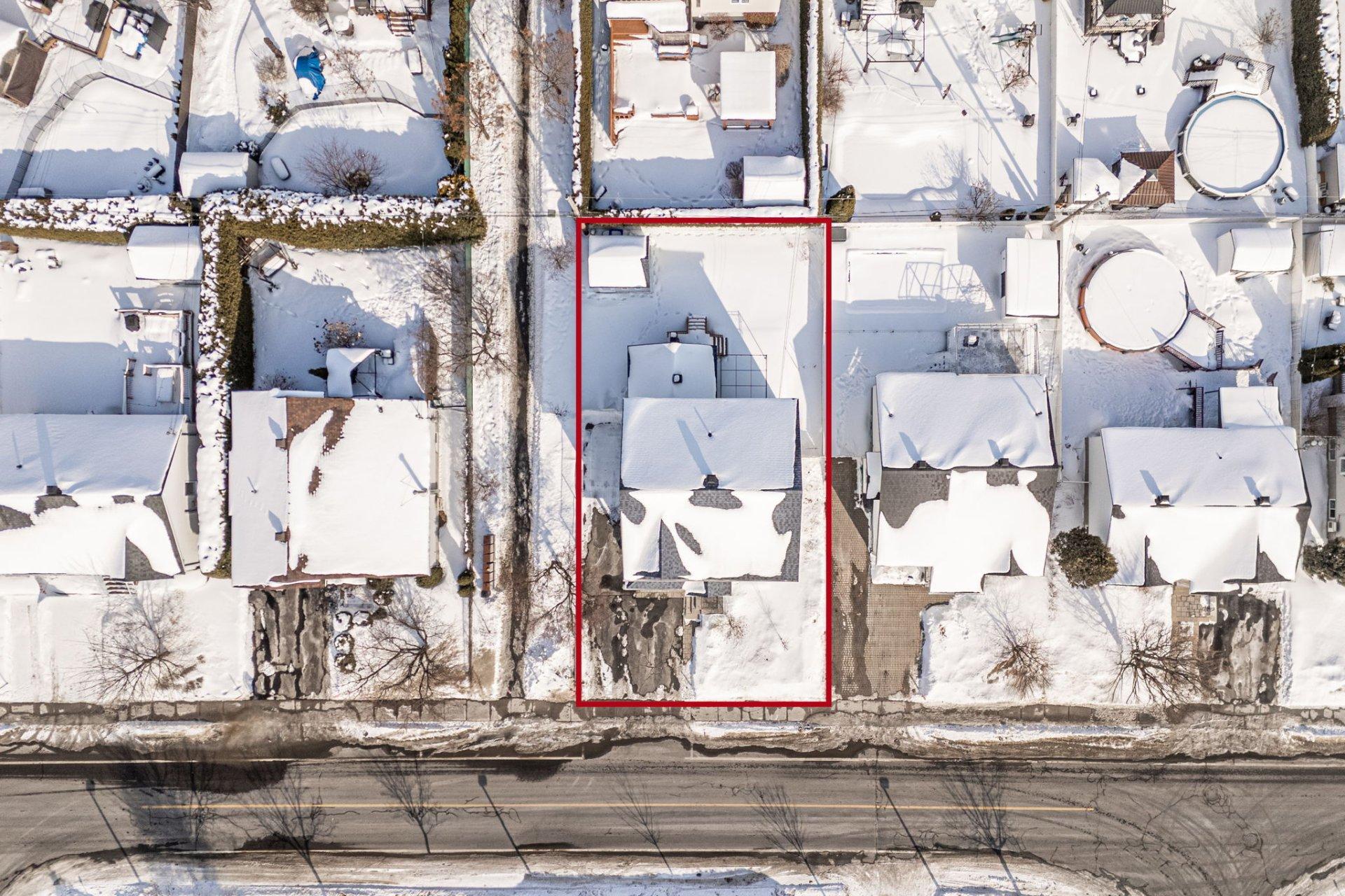 









2141


Rue Borduas

,
Sainte-Julie,




QC
J3E2H4

