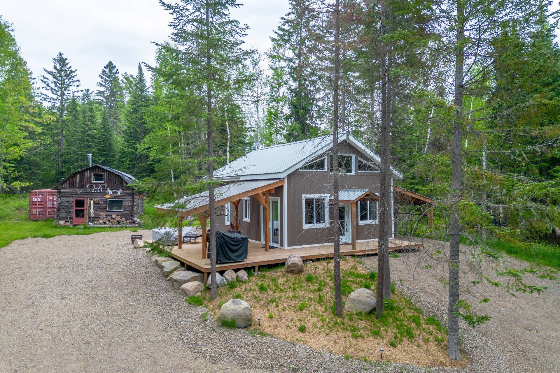 









100


Ch. du Domaine

,
Saint-Michel-des-Saints,




QC
J0K3B0

