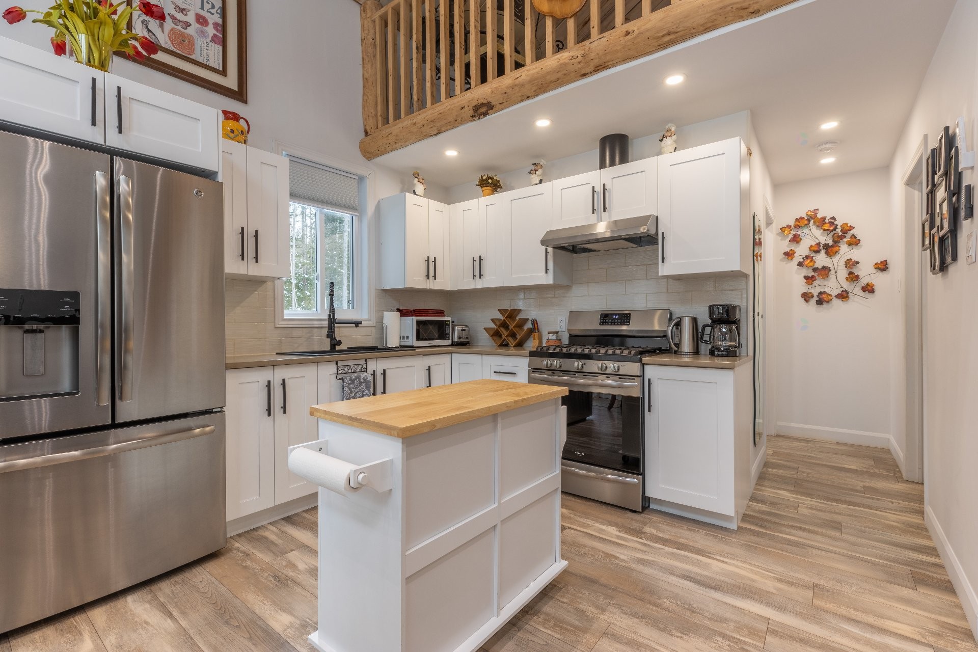 









100


Ch. du Domaine

,
Saint-Michel-des-Saints,




QC
J0K3B0

