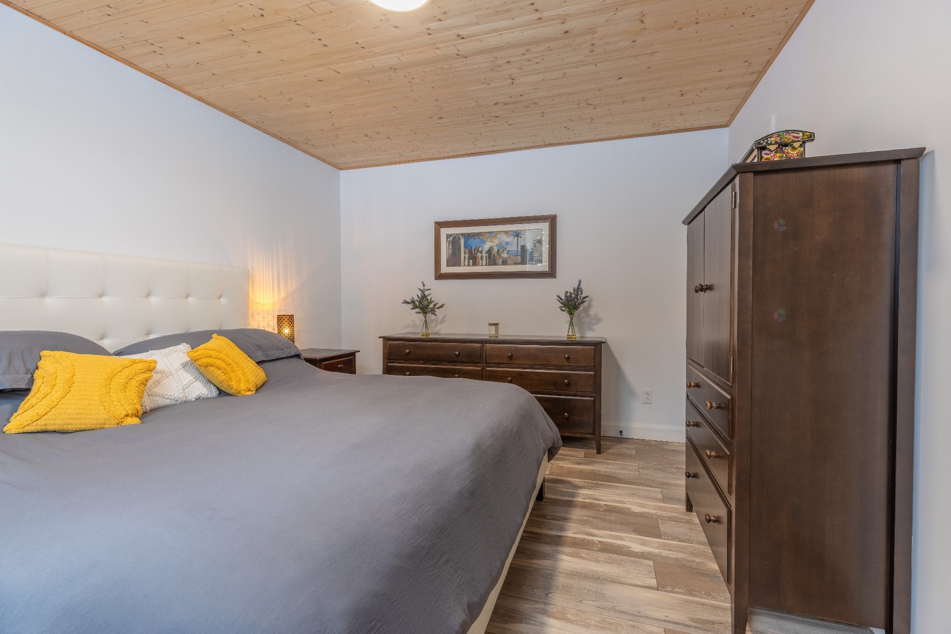 









100


Ch. du Domaine

,
Saint-Michel-des-Saints,




QC
J0K3B0

