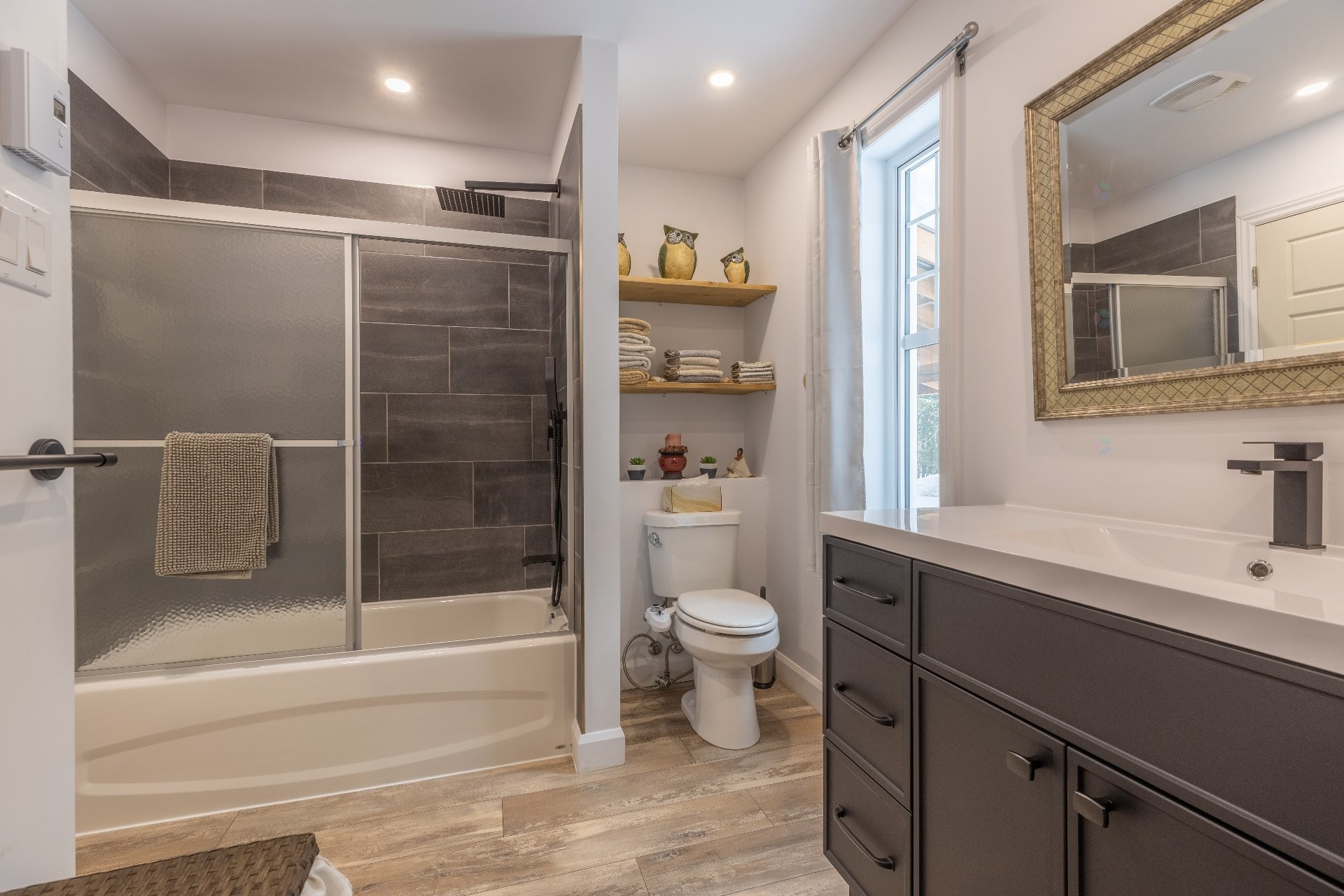 









100


Ch. du Domaine

,
Saint-Michel-des-Saints,




QC
J0K3B0

