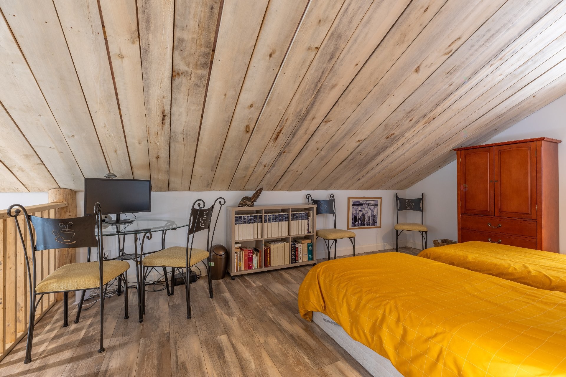 









100


Ch. du Domaine

,
Saint-Michel-des-Saints,




QC
J0K3B0

