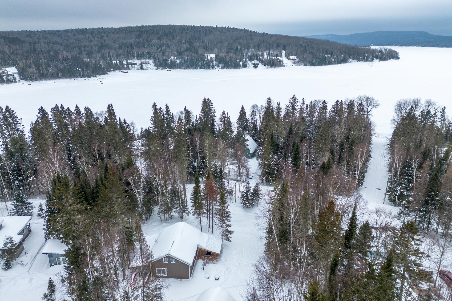 









100


Ch. du Domaine

,
Saint-Michel-des-Saints,




QC
J0K3B0

