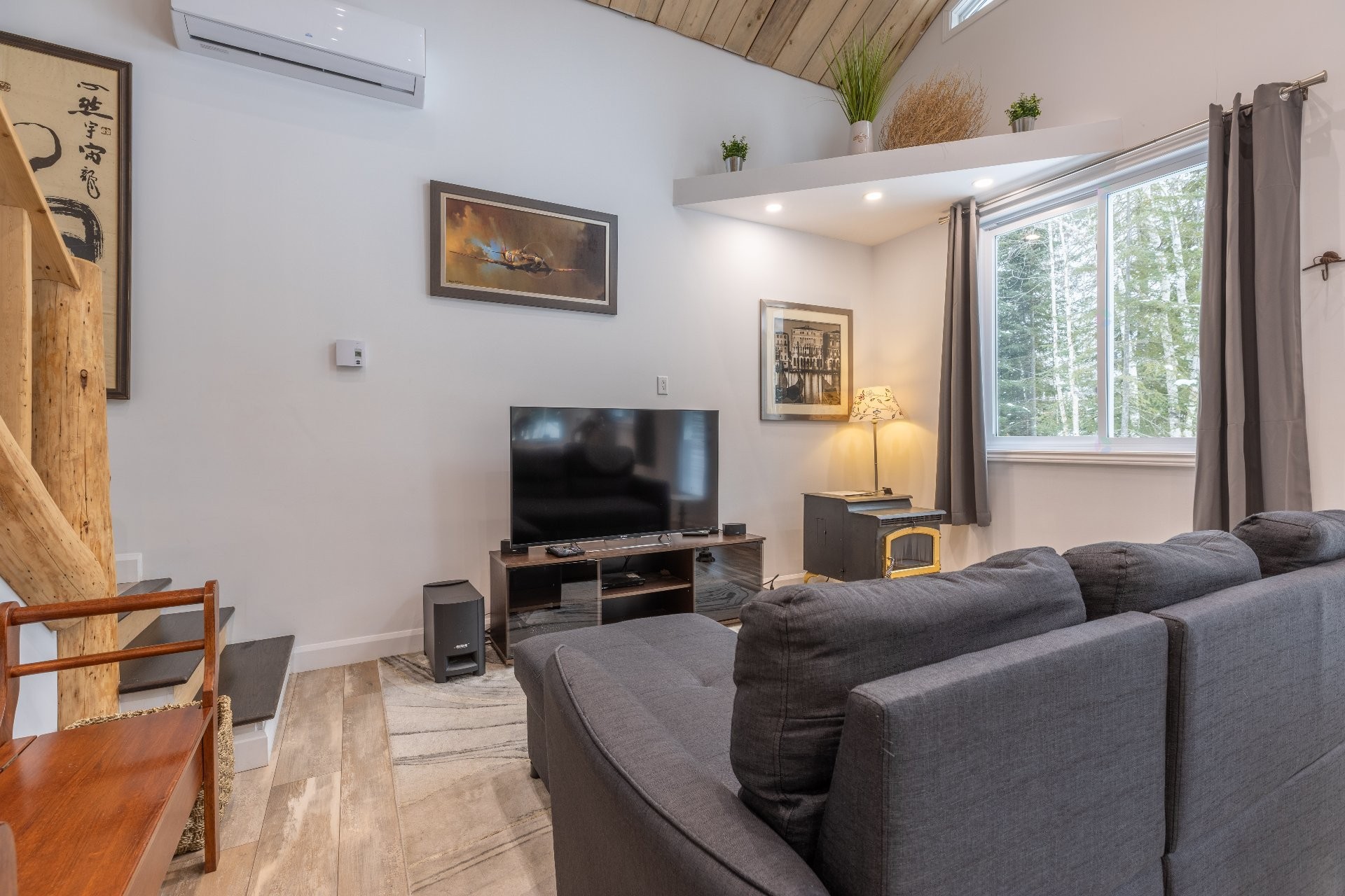 









100


Ch. du Domaine

,
Saint-Michel-des-Saints,




QC
J0K3B0

