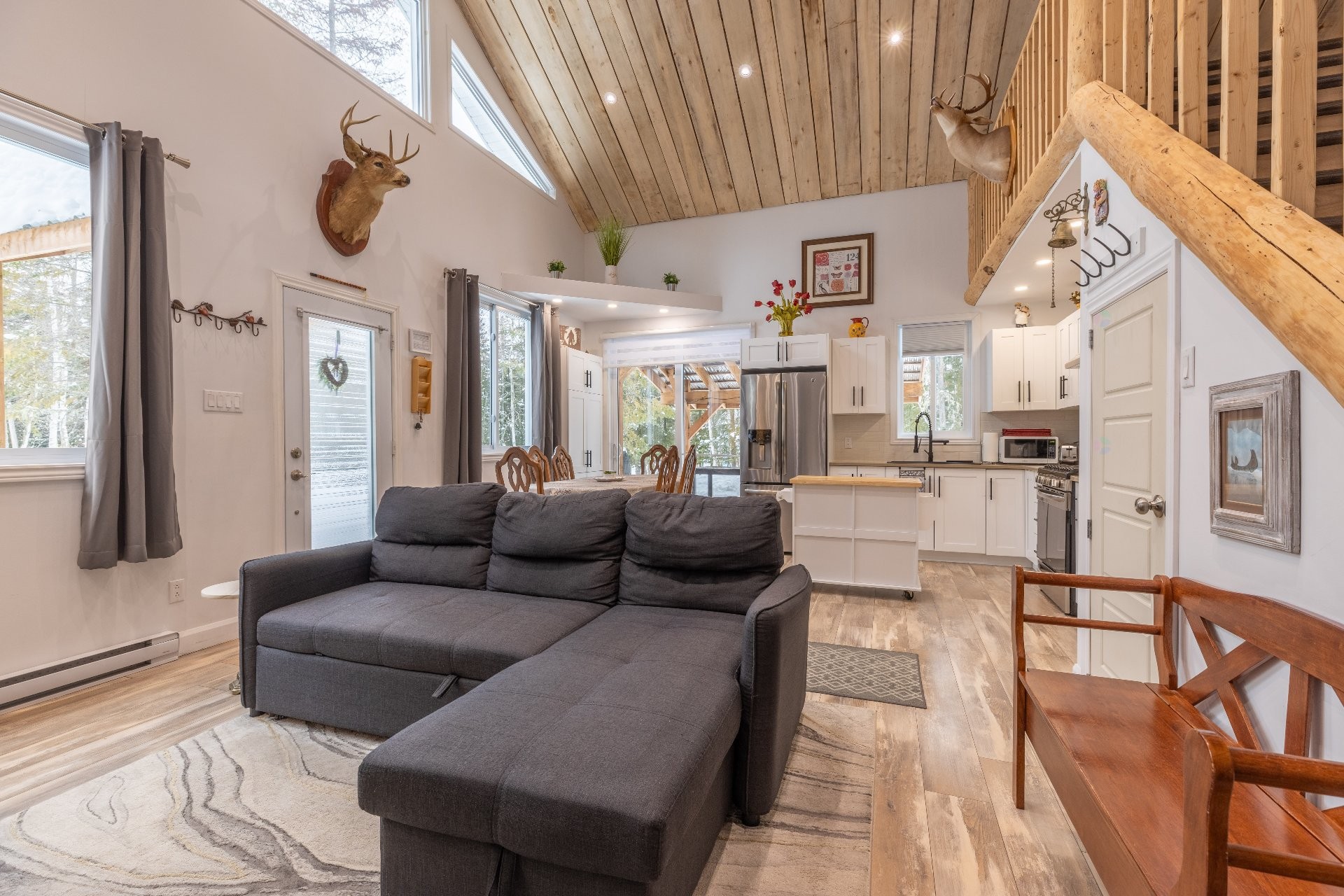 









100


Ch. du Domaine

,
Saint-Michel-des-Saints,




QC
J0K3B0

