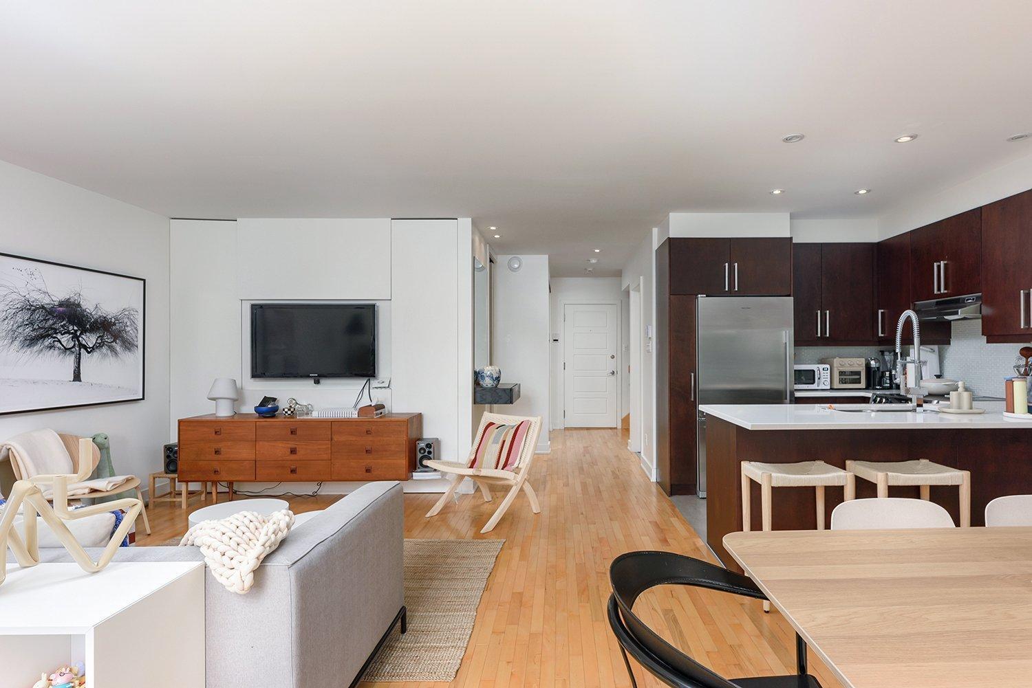 









5334


Av. du Parc

, 303,
Montréal (Le Plateau-Mont-Royal),




QC
H2V4G7

