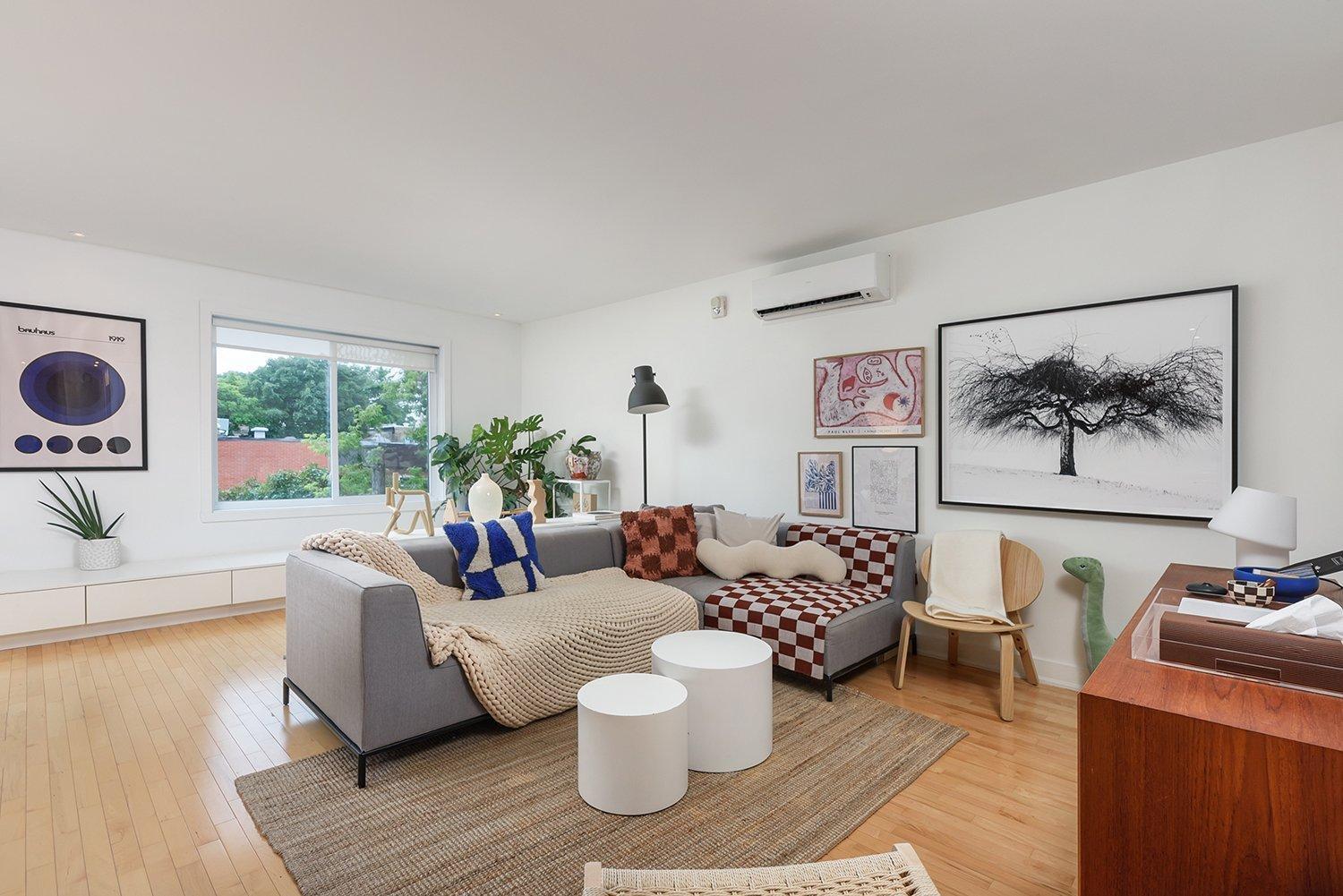 









5334


Av. du Parc

, 303,
Montréal (Le Plateau-Mont-Royal),




QC
H2V4G7

