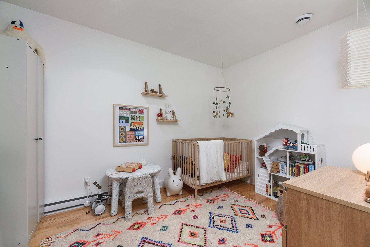 









5334


Av. du Parc

, 303,
Montréal (Le Plateau-Mont-Royal),




QC
H2V4G7

