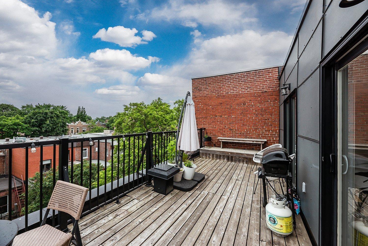 









5334


Av. du Parc

, 303,
Montréal (Le Plateau-Mont-Royal),




QC
H2V4G7


