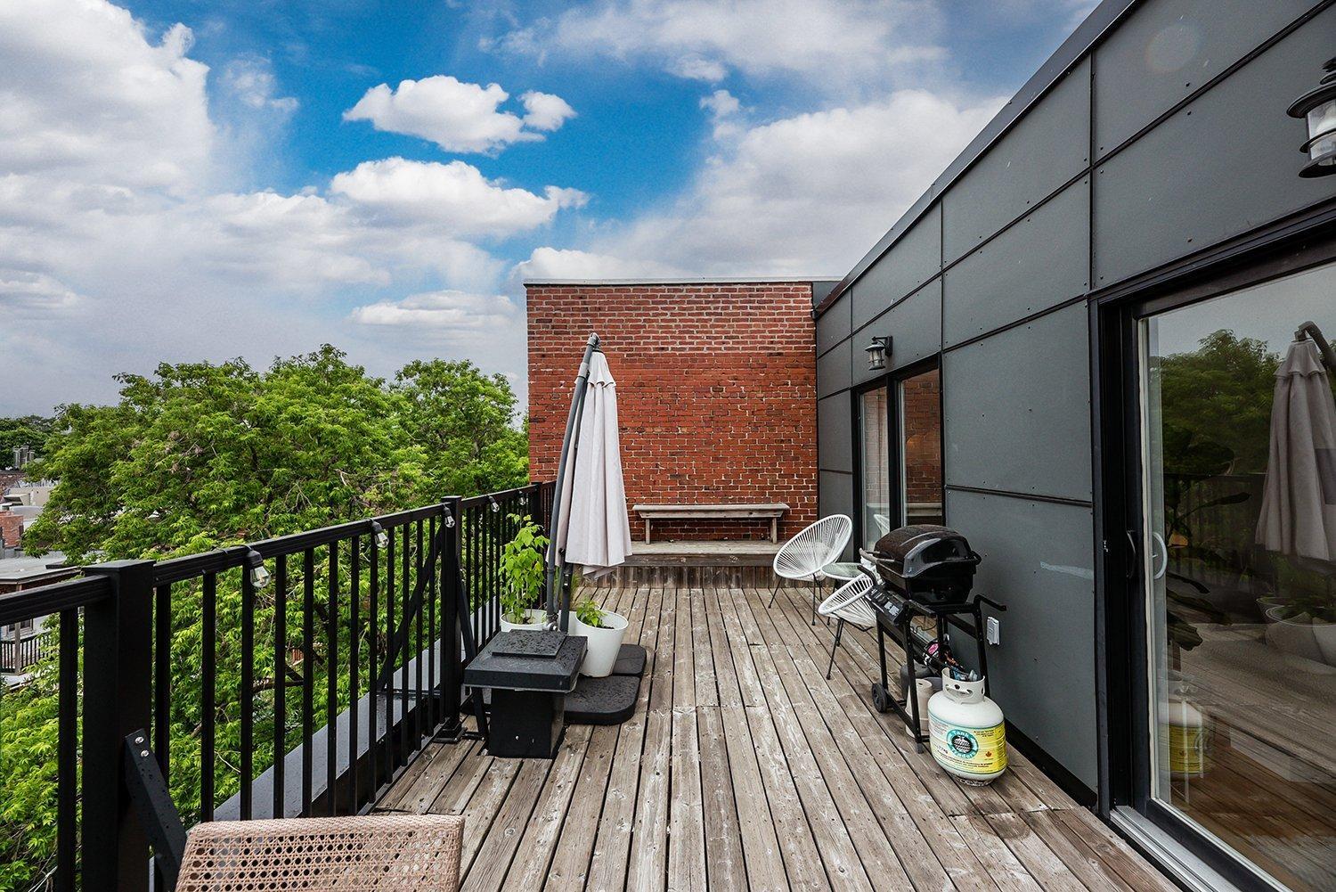 









5334


Av. du Parc

, 303,
Montréal (Le Plateau-Mont-Royal),




QC
H2V4G7

