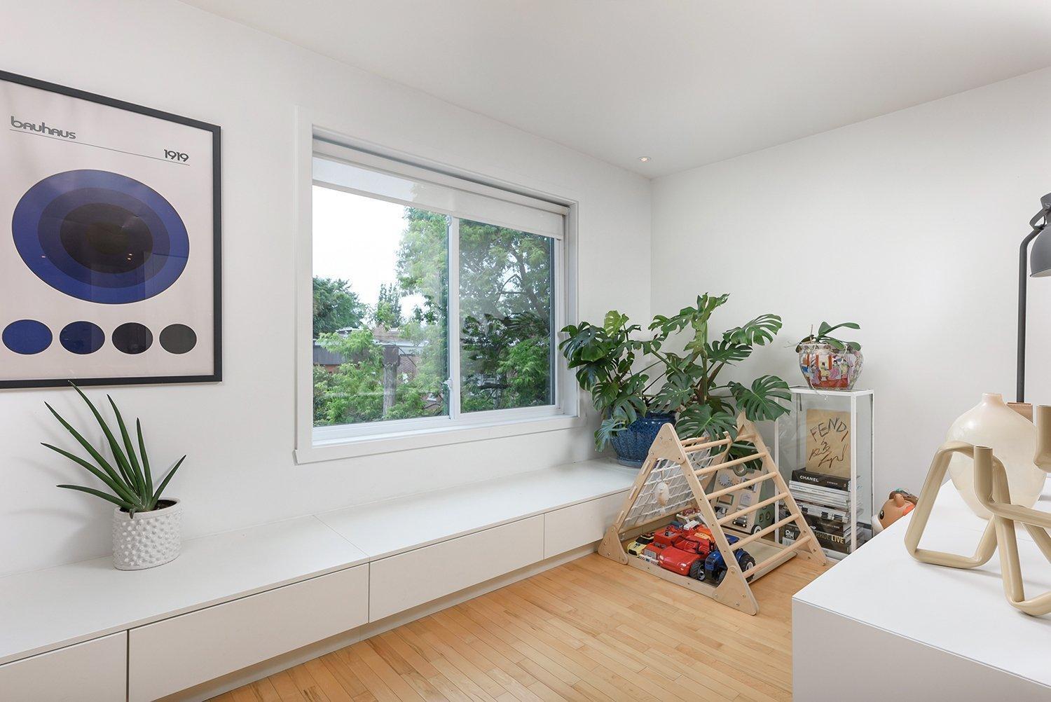 









5334


Av. du Parc

, 303,
Montréal (Le Plateau-Mont-Royal),




QC
H2V4G7

