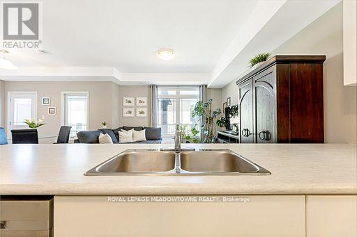 












7 - 107 WESTRA DRIVE

,
Guelph,




Ontario
N1K0A5

